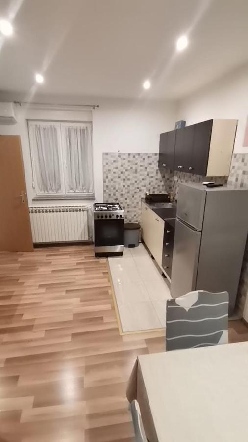 Trilj Apartman Jurika Exterior photo